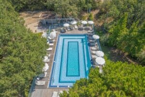 Piscine de l'Hôtel Le Mas de la Crémaillère