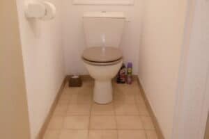 Toilettes séparées