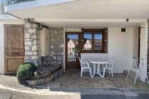 Terrasse et entrée