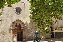 Eglise Saint Sauveur et son campanile